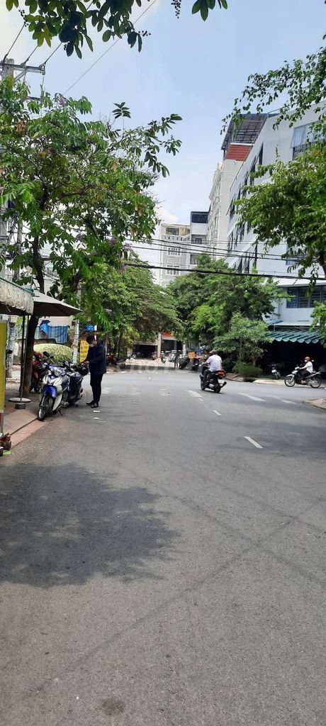 Nhà Mặt Tiền đường số 13, Quận 7 72m² giá 11.8 tỷ - Vị trí kinh doanh đắc địa!