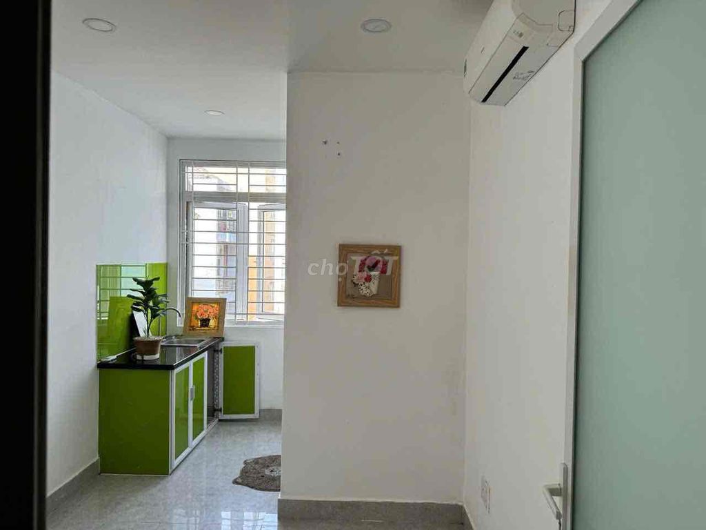 Căn hộ mini tại Quận 3 - 22m² chỉ 4.2 triệu - Sáng tự nhiên, thang máy tận phòng!