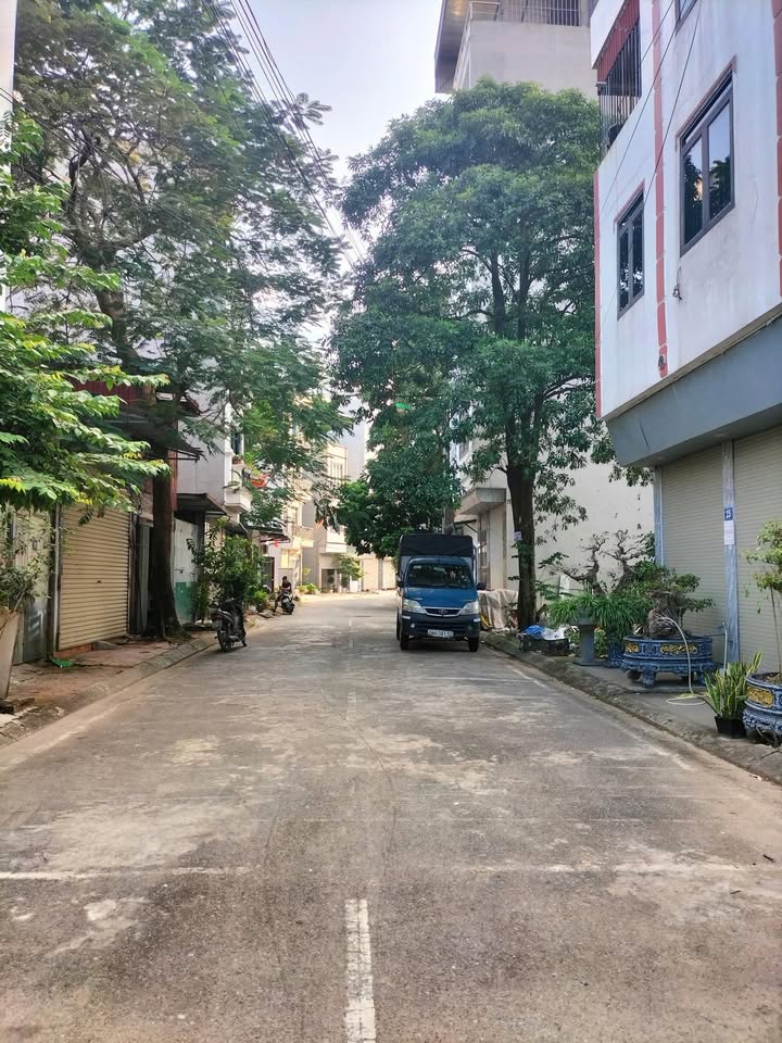 Nhà 2 tầng Lạc Thị Thanh Trì 40m² giá 2.8 tỷ - Đường ô tô tránh, sổ hồng chính chủ!