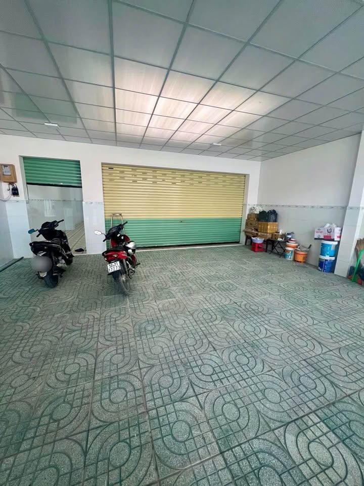 Nhà kho Vĩnh Lộc A, Bình Chánh 200m² giá 8 tỷ - Sổ hồng riêng, vị trí đắc địa!