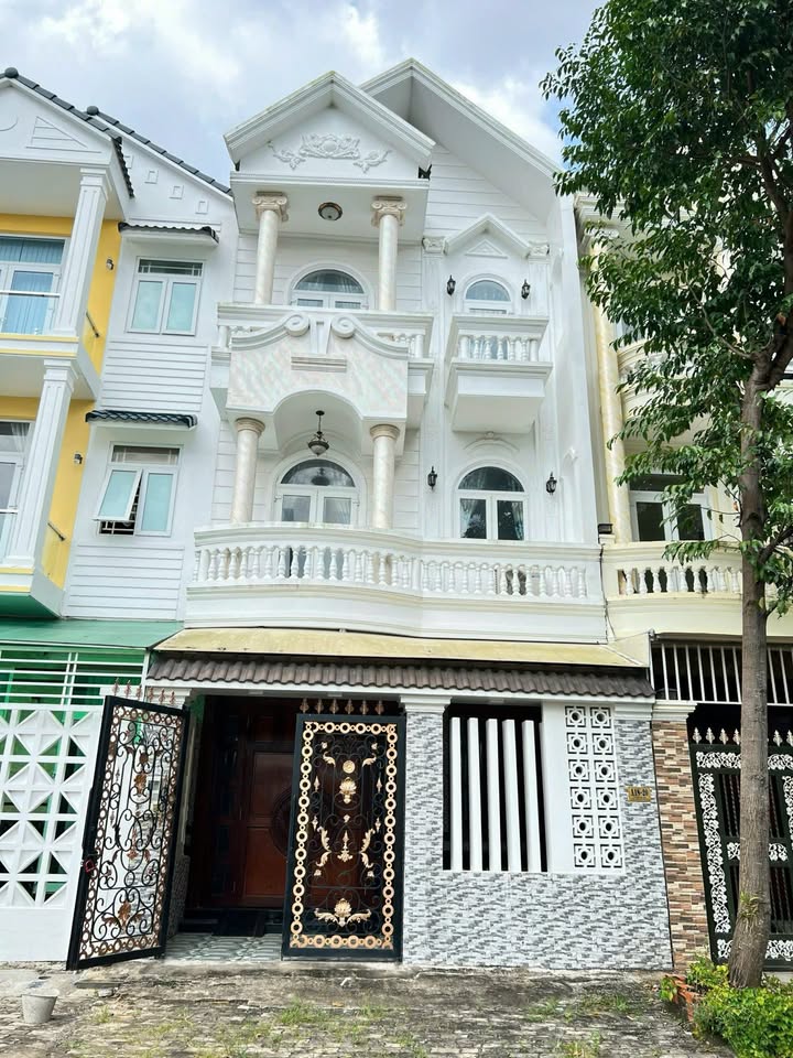 Nhà 2 lầu đường số 10, Cái Răng, 79m² giá 5.8 tỷ - Chính chủ bán gấp!