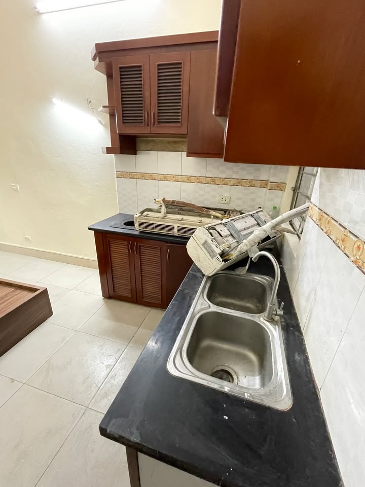 Phòng cho thuê tại 36B ngách 162/11 ngõ 200 Vĩnh Hưng - Giá chỉ 2.4 triệu