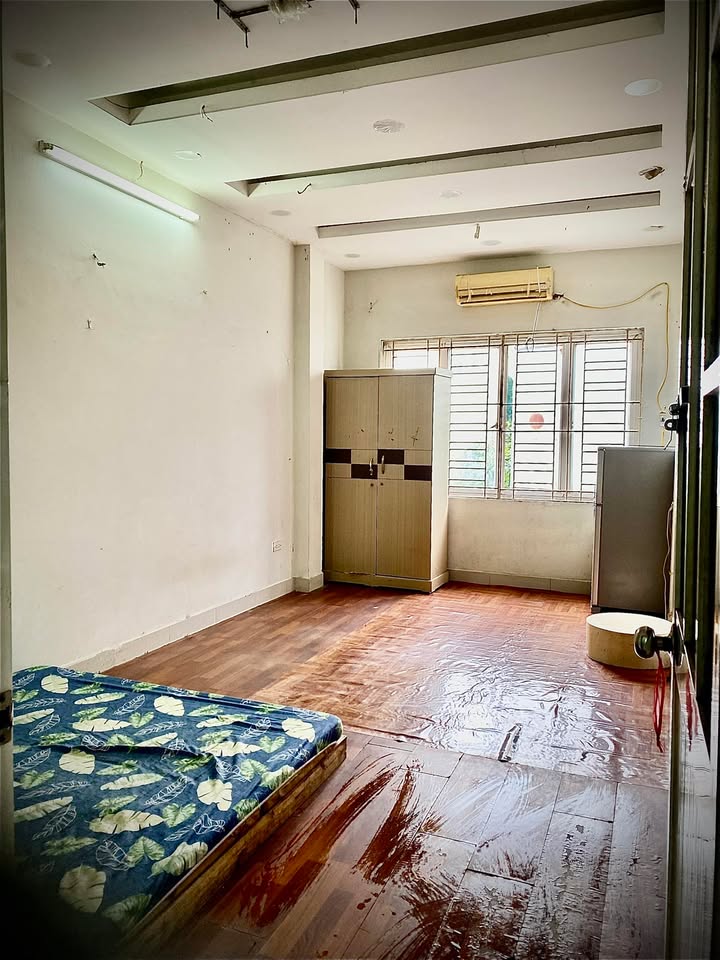 Phòng cho thuê tại Đê La Thành, Đống Đa - Giá 2.6 triệu, chính chủ!