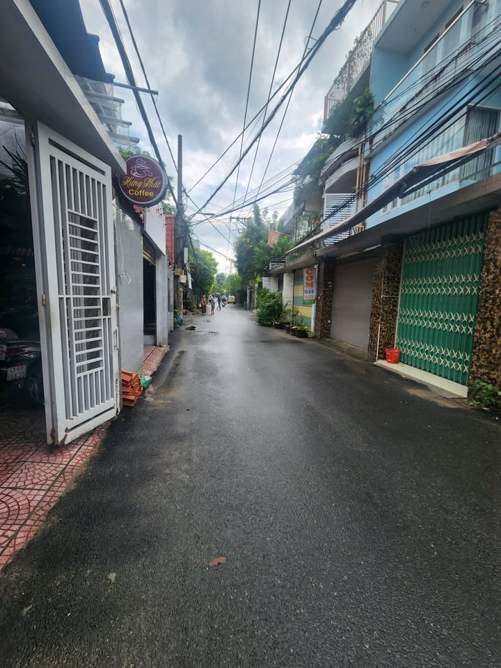 Nhà 3 tầng 160m² khu Đại học Bách Khoa - Đầu tư sinh lời 20 triệu/tháng!