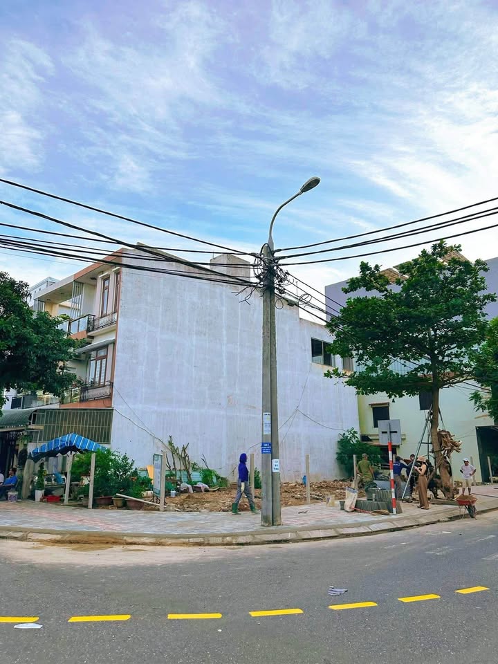 Đất nền 2 mặt tiền Dương Loan - Hòa Xuân 205m² giá 12.5 tỷ - Vị trí đắc địa cho đầu tư!