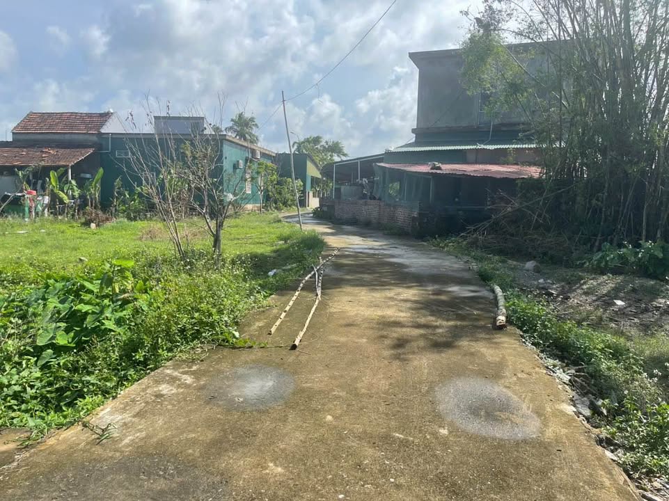 Bán đất quy hoạch Kinh Nam - Thạch Hưng - 186.3m² giá 1.4 tỷ - Đường rộng, khu dân cư yên tĩnh!