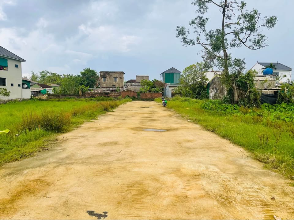 Đất nền Kỳ Phong - Hà Huy Tập 200m² giá 2.4 tỷ - Cơ hội đầu tư tuyệt vời!