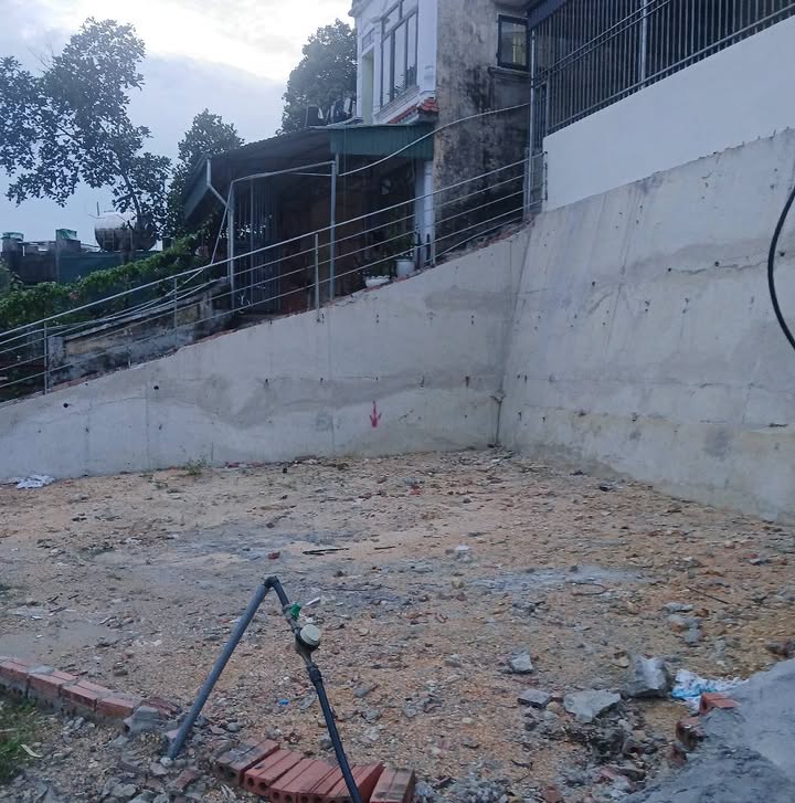 Đất nền ô góc 3 mặt thoáng Nguyễn Văn Cừ Hạ Long 66m² giá chỉ 1.1 tỷ