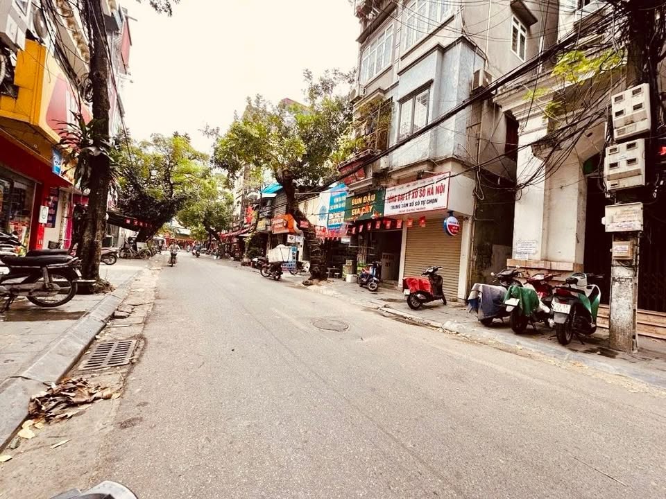 Nhà mặt phố Hồng Mai, quận Hai Bà Trưng 29m² giá 15 tỷ - Vị trí kinh doanh sầm uất!