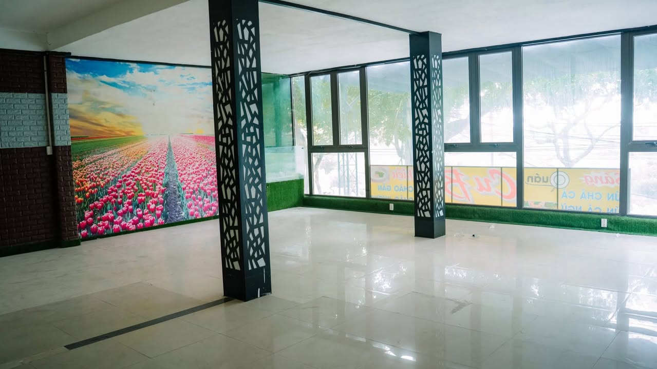 Nhà cho thuê 3 tầng đường Mai Đăng Chơn 581m² - Tiện ích đầy đủ, vị trí đắc địa!