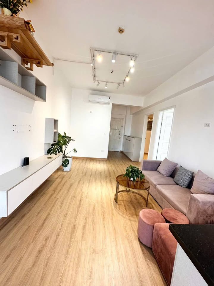 Căn hộ N2 Trung Hòa Nhân Chính 65m² - Sổ đỏ lâu dài, nội thất đầy đủ!