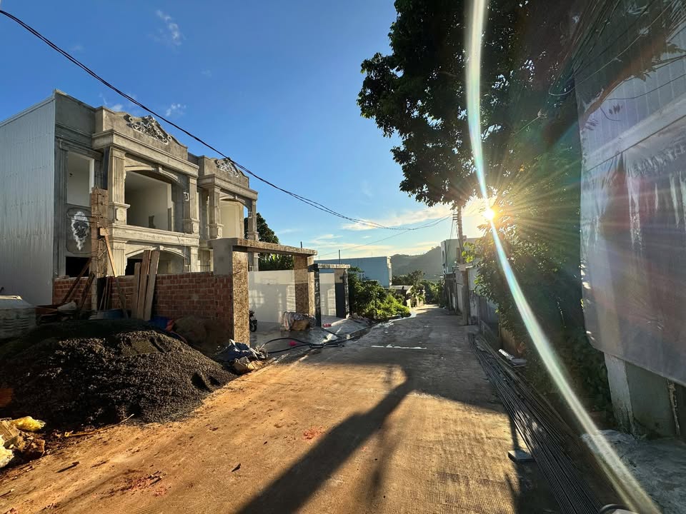 Đất hẻm 39 Nguyễn Thiếp, Pleiku 100m² giá 1.2 tỷ - Cơ hội đầu tư hấp dẫn!