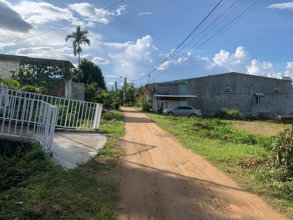 Đất thổ cư Thôn 9, Đăk Cấm, TP Kon Tum 125m² - Đất bằng phẳng, đông dân cư!