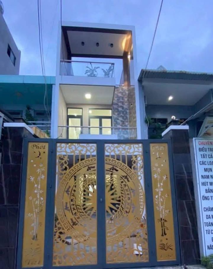 Nhà phố mặt tiền Lê Thánh Tông, Rạch Dừa, 84m² giá 9.5 tỷ - Chính chủ bán gấp!