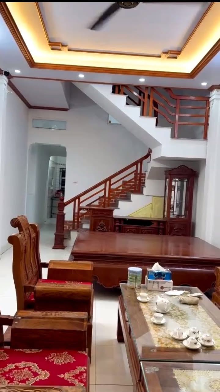Nhà 2 tầng phố Vân Giang, Ninh Phong 86m² - Hướng Nam thoáng mát, đầy đủ nội thất!