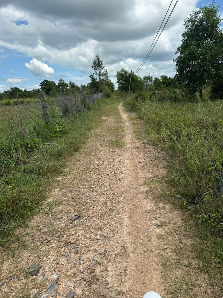 Đất nền Hàm Liêm 1800m² giá chỉ 380 triệu - Sổ hồng chính chủ