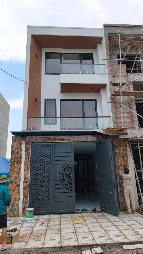 Nhà 3 Tầng Quang Trung, TP Thái Nguyên 80m² giá 5 tỷ - Đường rộng ô tô vào tận nơi!