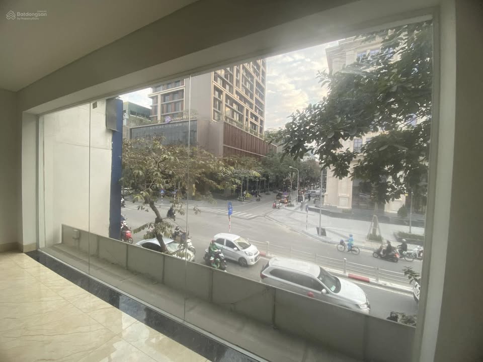 Cho thuê mặt bằng kinh doanh tại phố Yên Lãng, Đống Đa - 140m², vị trí đắc địa!