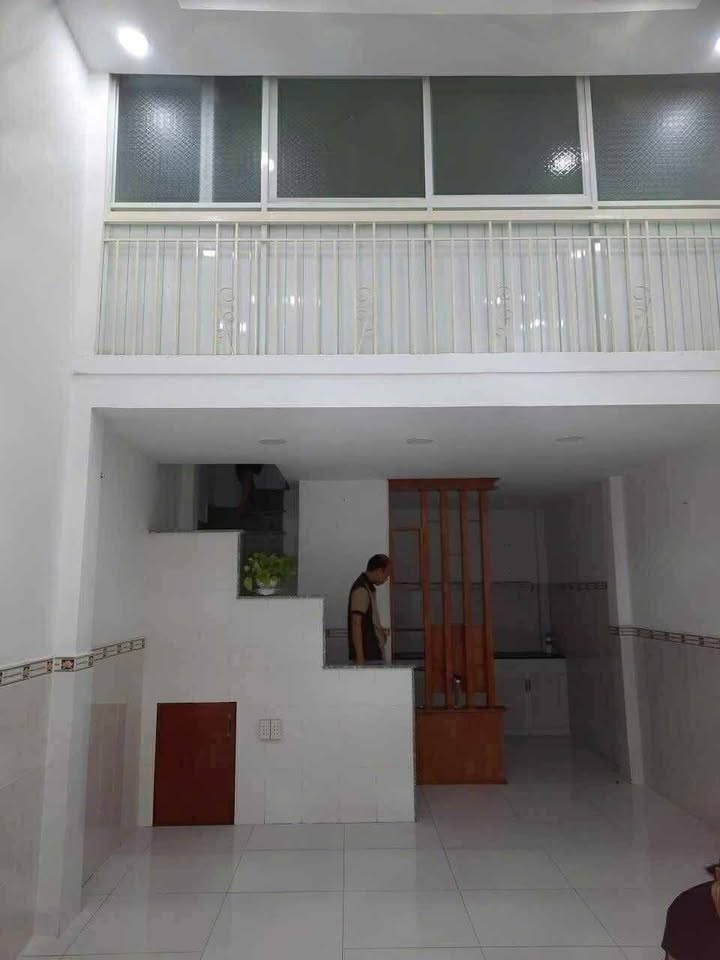 Nhà cho thuê Đường Cây Cám, Bình Tân 40m² chỉ 4 triệu - Gác lửng tiện nghi!