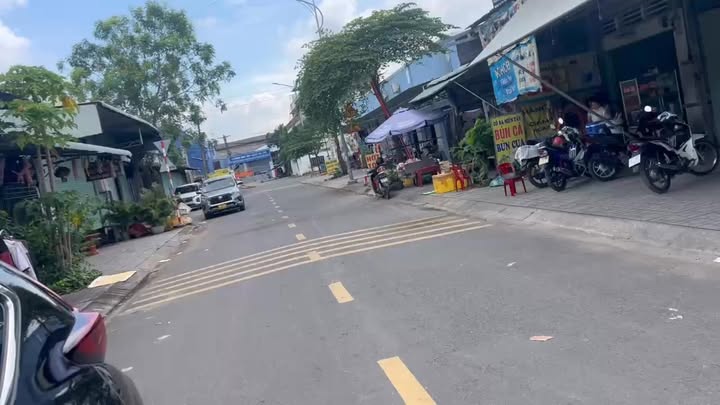 Warehouse góc 3 mặt tiền KDC Thuận Giao 600m² giá 23 tỷ - Đầu tư sinh lời cao!