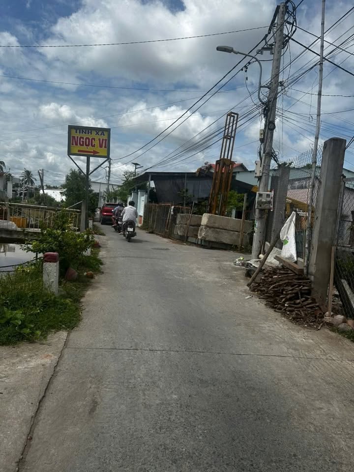 Nhà cấp 4 Phường Phước Hậu, Vĩnh Long 124m² giá 1.29 tỷ - Hướng Đông, lộ ô tô