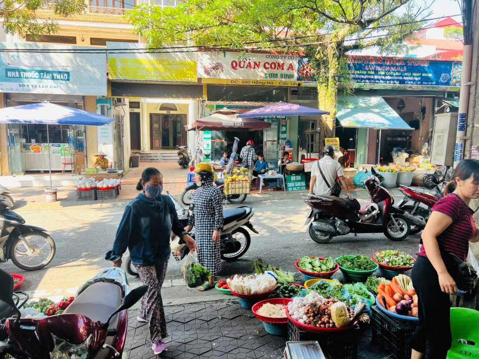 Nhà mặt phố Hồng Hà - Cốc Lếu 111.8m² giá 8 tỷ - Vị trí kinh doanh đắc địa!