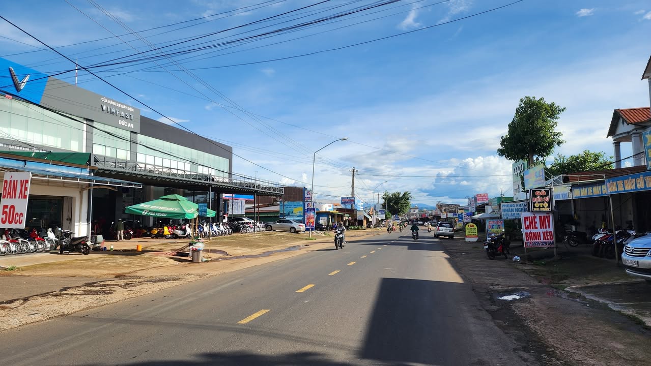 FrontHouse Quốc Lộ 27 Buôn Ma Thuột 486m² giá 5.5 tỷ - Vị trí đắc địa cho kinh doanh!