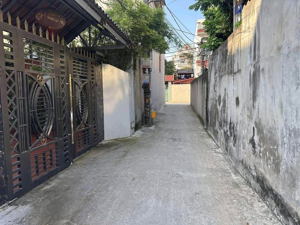 Đất nền Bắc Giang 50m² giá 1 tỷ - Vị trí thuận lợi, gần chợ và trường học!