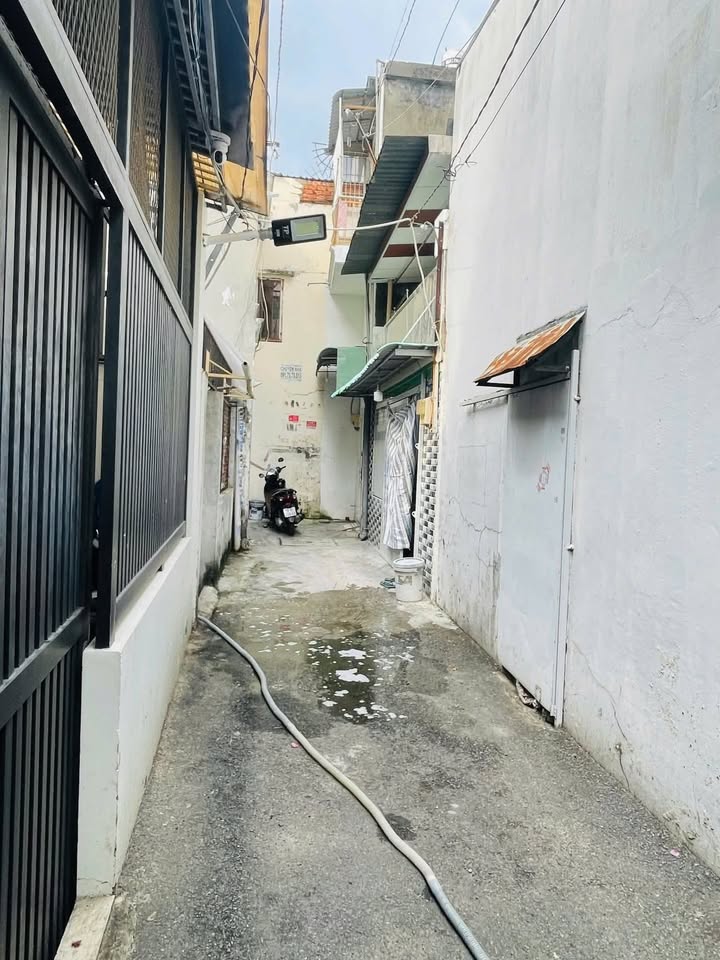 Nhà phố 3 tầng đường Số 2, Gò Vấp 16m² giá chỉ 2.35 tỷ - Khu dân cư ổn định!