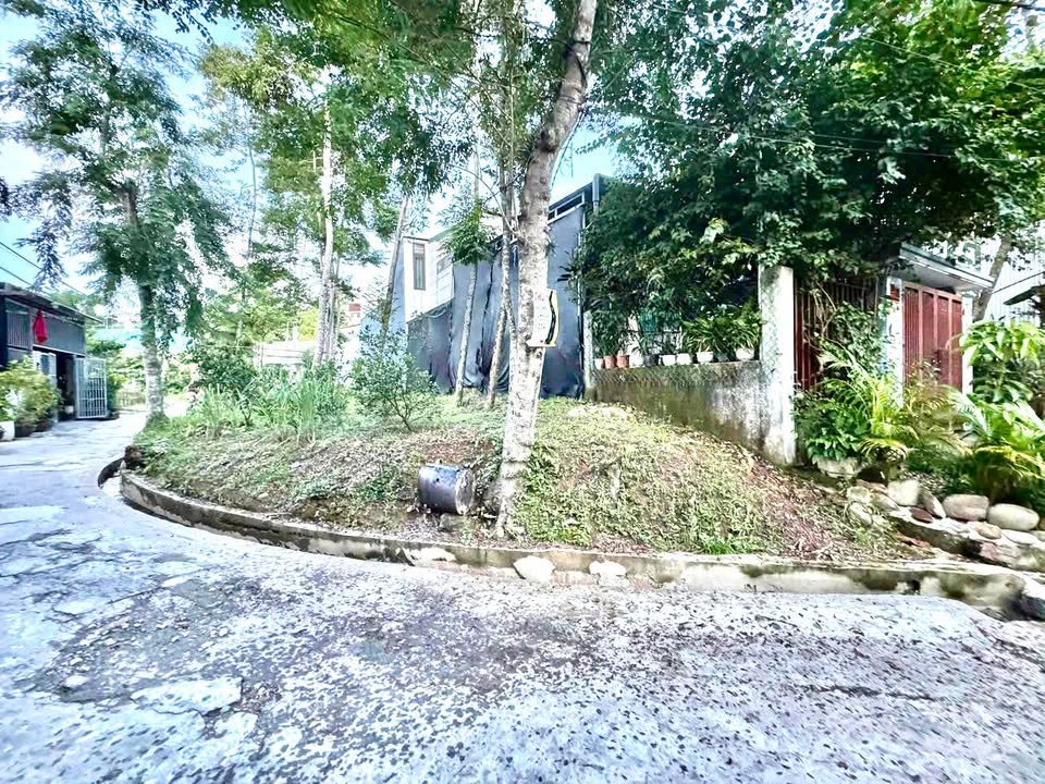 Đất kiệt ô tô 2 mặt tiền Hoài Thanh, Thủy Xuân 162m² giá 1 tỷ - Thương lượng linh hoạt!