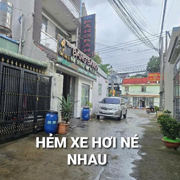 Nhà Bùi Thị Xuân Dĩ An 64m² giá 2.3 tỷ - Pháp lý rõ ràng, hẻm xe hơi