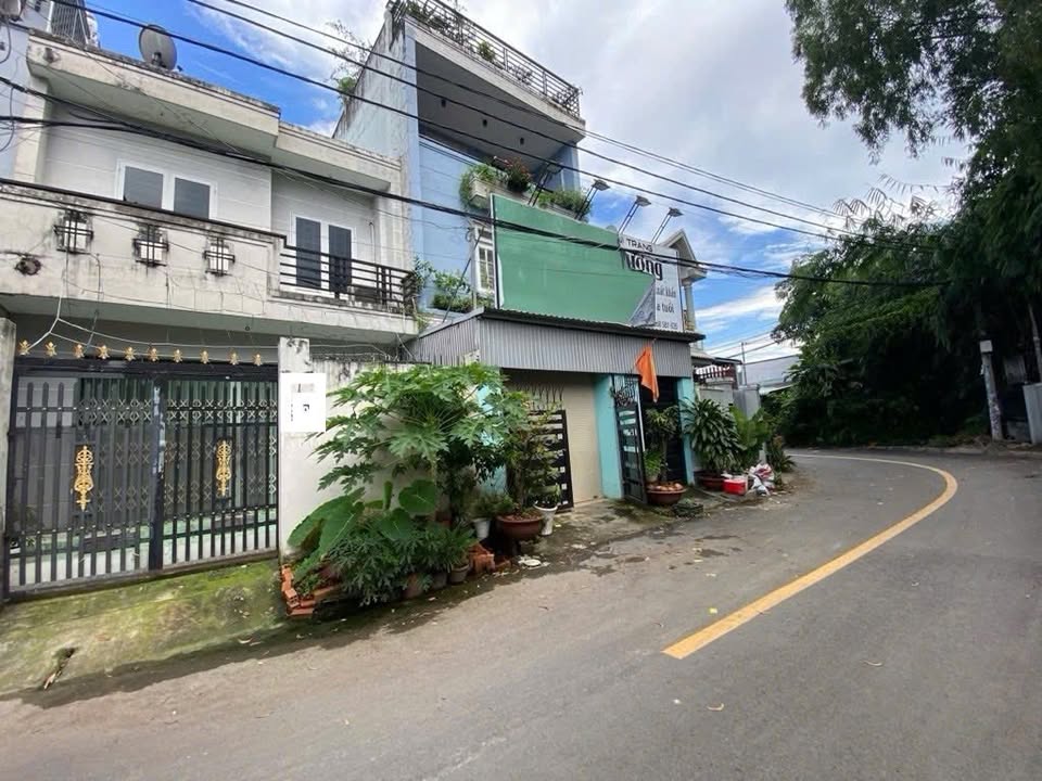 Nhà mặt tiền đường Nguyễn Duy Trinh, Thủ Đức 75m² - Tiềm năng đầu tư cao!