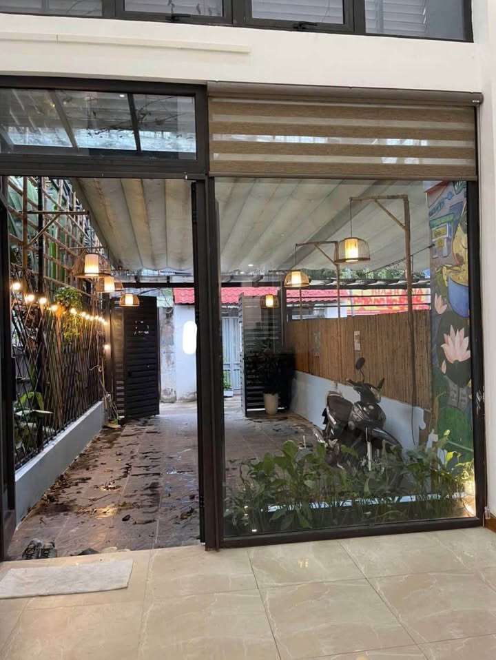 Nhà cho thuê phố Quảng Bá, Tây Hồ 135m² - Khu vực yên tĩnh, ô tô ra vào thoải mái!