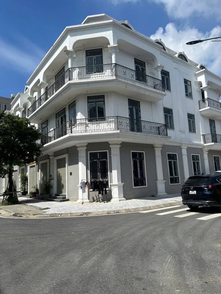 Shophouse Biệt Thự 319 Cổ Loa Đông Anh 85m² giá 12.5 tỷ - Đầu tư sinh lời tốt!