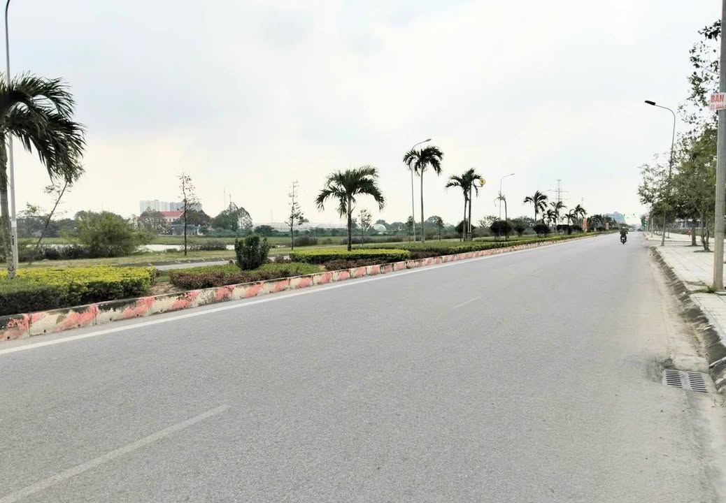 Lô đất đẹp Trịnh Kiểm 100m² giá 5.7 tỷ - Tiềm năng tăng giá cao!