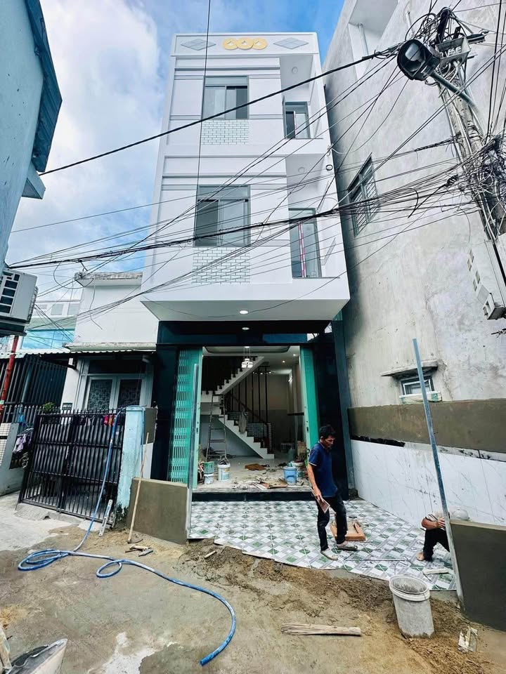 Nhà hẻm 808 Trần Hưng Đạo, Quy Nhơn 32m² giá 2.65 tỷ - Thiết kế 3 mê hiện đại!