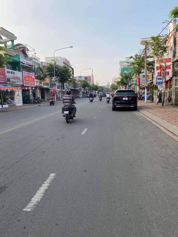 Đất mặt tiền Cách Mạng Tháng 8, Thủ Dầu Một 691m² giá 20 tỷ - Đầu tư sinh lời ngay!