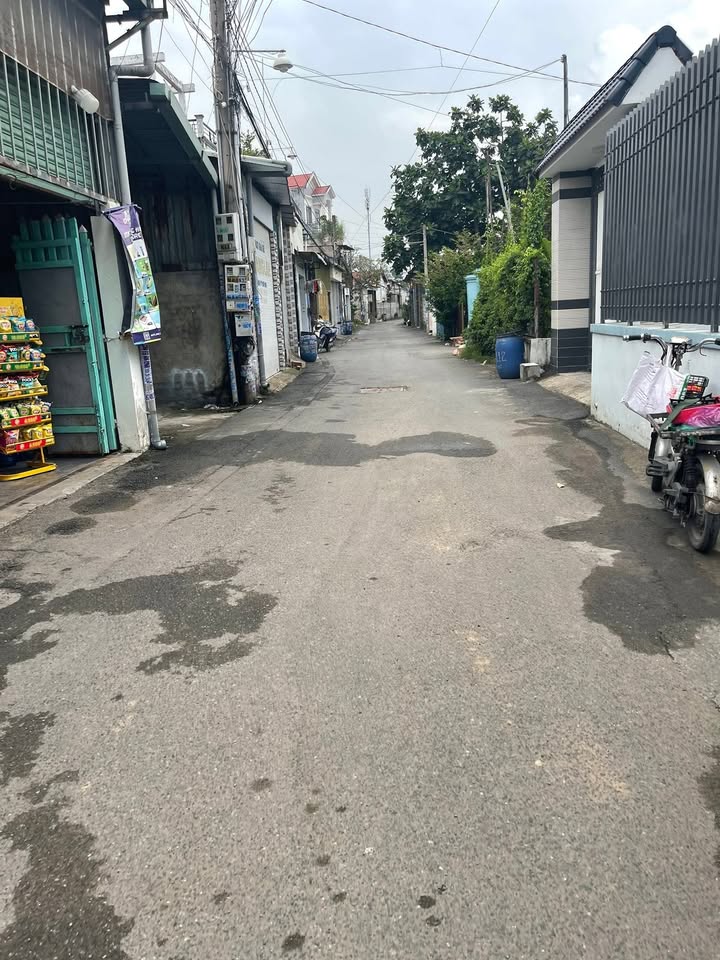 Nhà trọ 6 phòng Dĩ An 100m² giá 3.3 tỷ - Đầu tư sinh lời ngay!