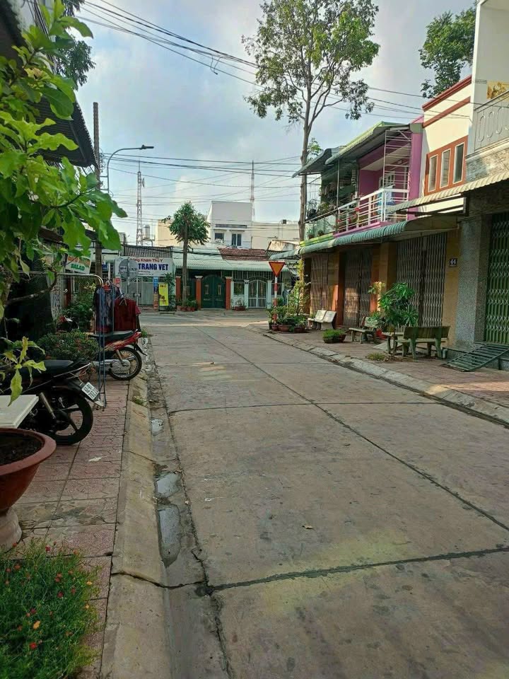 Nhà bán đường Nguyễn Văn Tây, Tân An, 60.8m² giá 3.6 tỷ - Chính chủ gửi gấp!