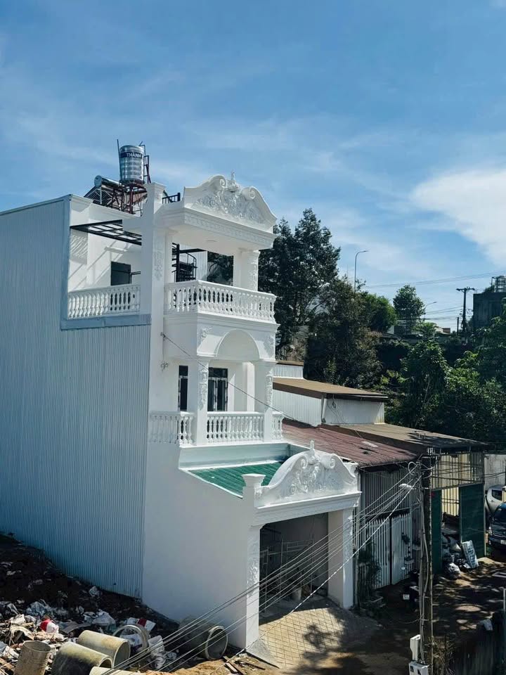 Nhà đẹp Bảo Lộc 62m² giá 3.3 tỷ - Sẵn sàng vào ở ngay!