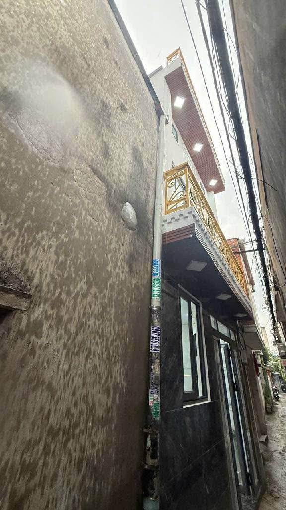 Nhà bán gấp quận Bình Tân 16m² giá chỉ 1.59 tỷ - Tiện ích đầy đủ xung quanh!