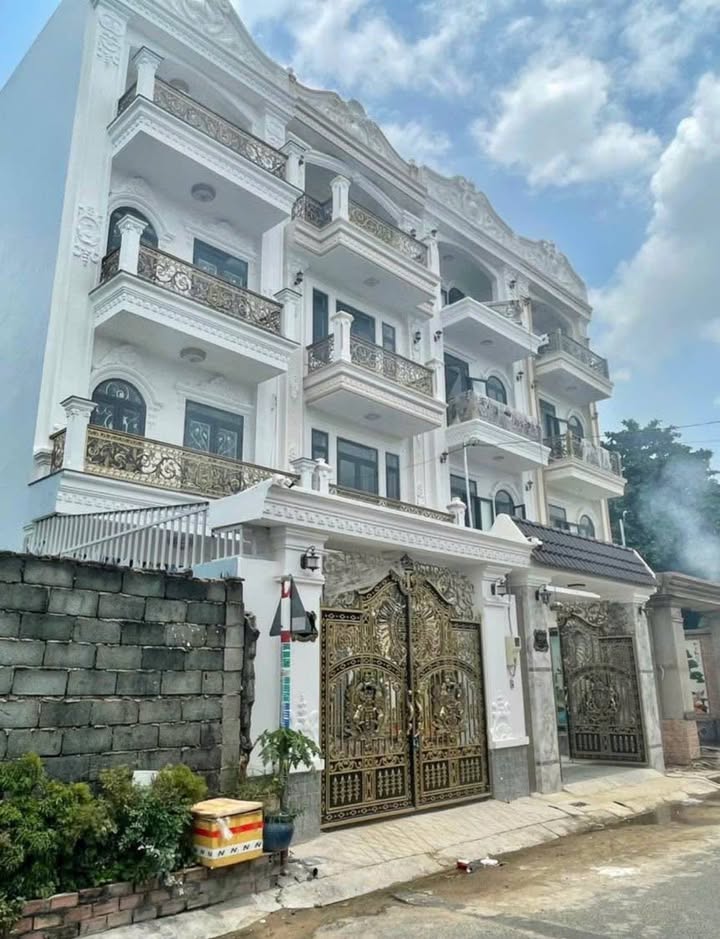 Nhà phố mặt tiền Xuân Thới Đông 110m² giá 6.5 tỷ - Kinh doanh lợi nhuận cao!