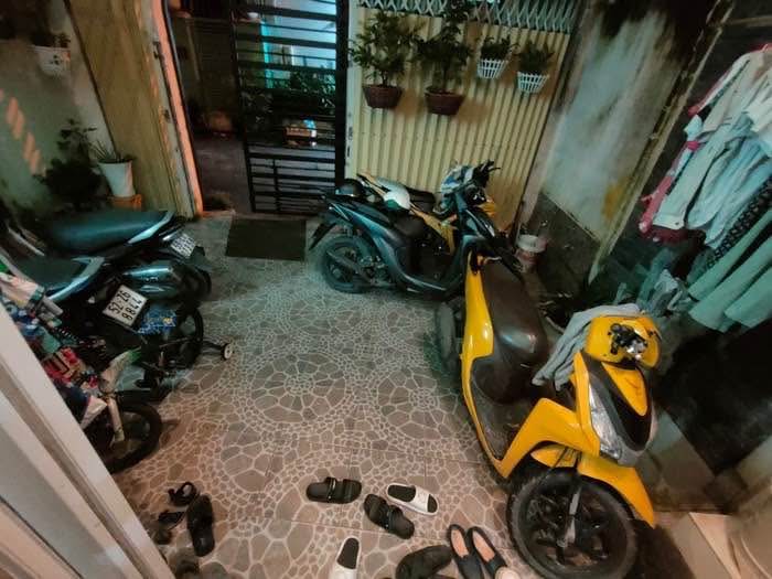 Nhà 2 Tầng Lê Văn Lương Nhà Bè 94.2m² giá 5.5 tỷ - Hẻm ô tô, tiện ích đầy đủ!