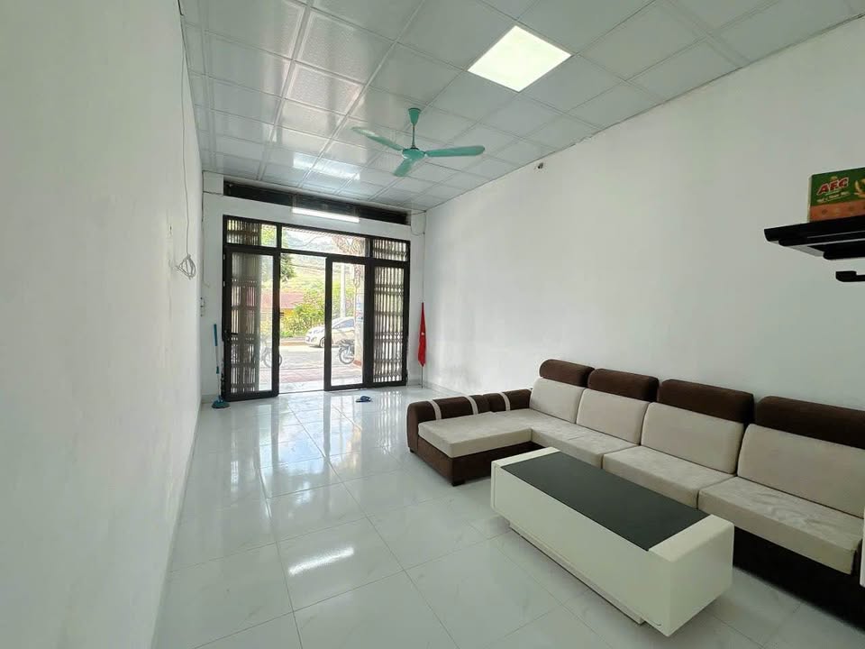 Nhà phố Trần Đại Nghĩa, Cốc Lếu 80m² giá 2.3 tỷ - Pháp lý sổ đỏ chính chủ!