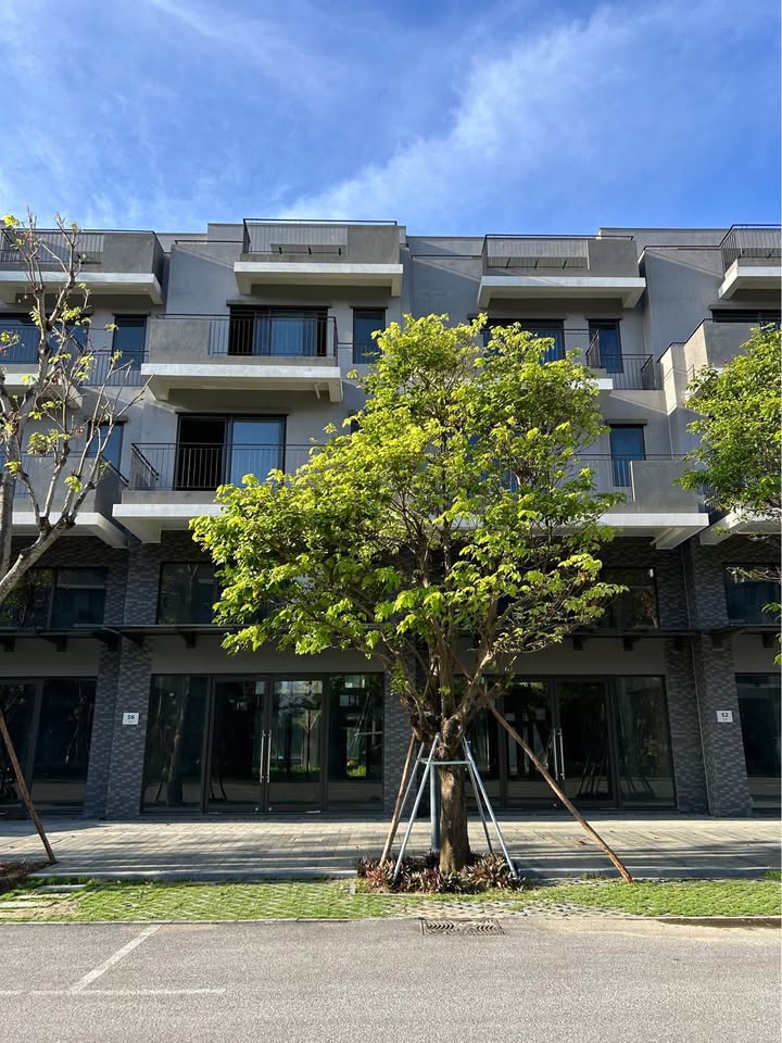 Shophouse Eco Central Park Vinh 108m² giá 7.6 tỷ - Đầu tư sinh lời ngay!