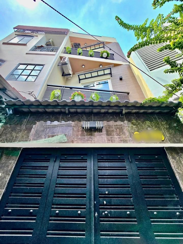 Nhà 3 tầng Gò Vấp 25m² giá 5.25 tỷ - Sát Bình Thạnh, gần trường Đại Học!