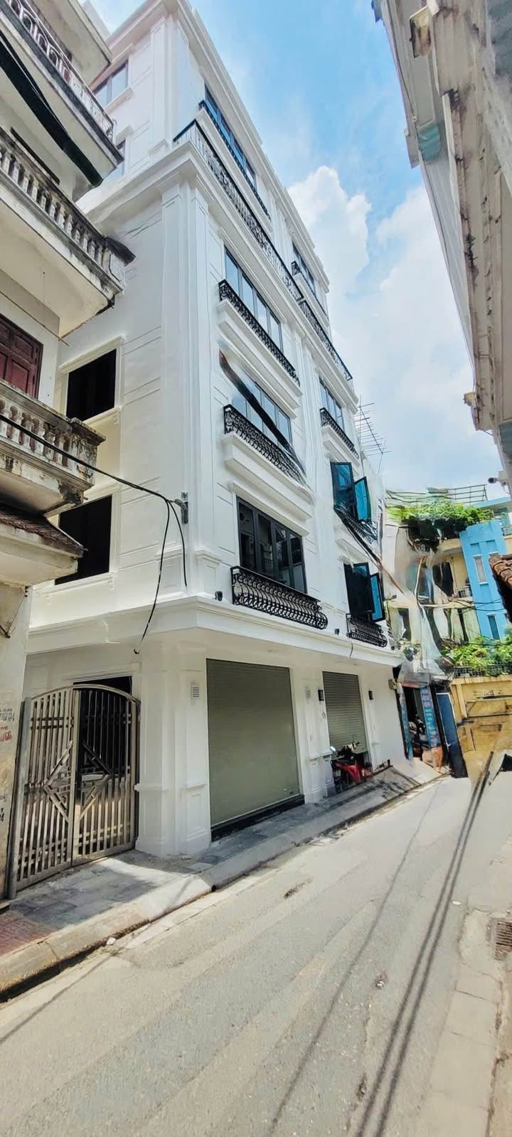 FrontHouse Vĩnh Phúc, Ba Đình 42m² giá 19 tỷ - Mặt tiền 5m, thang máy tiện lợi!