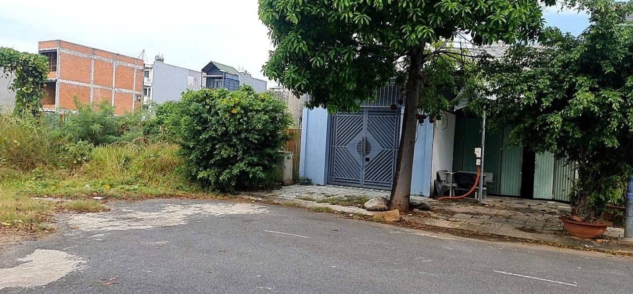 Đất nền 8.200m² đường Nguyễn Duy Trinh, quận 9 - Tiềm năng phát triển mạnh!