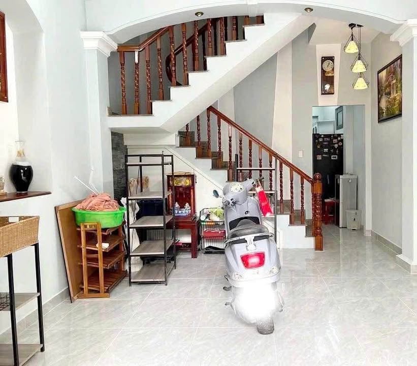 Nhà cho thuê Phan Đăng Lưu, Phú Nhuận 58m² - Full nội thất, giá 18 triệu/tháng!