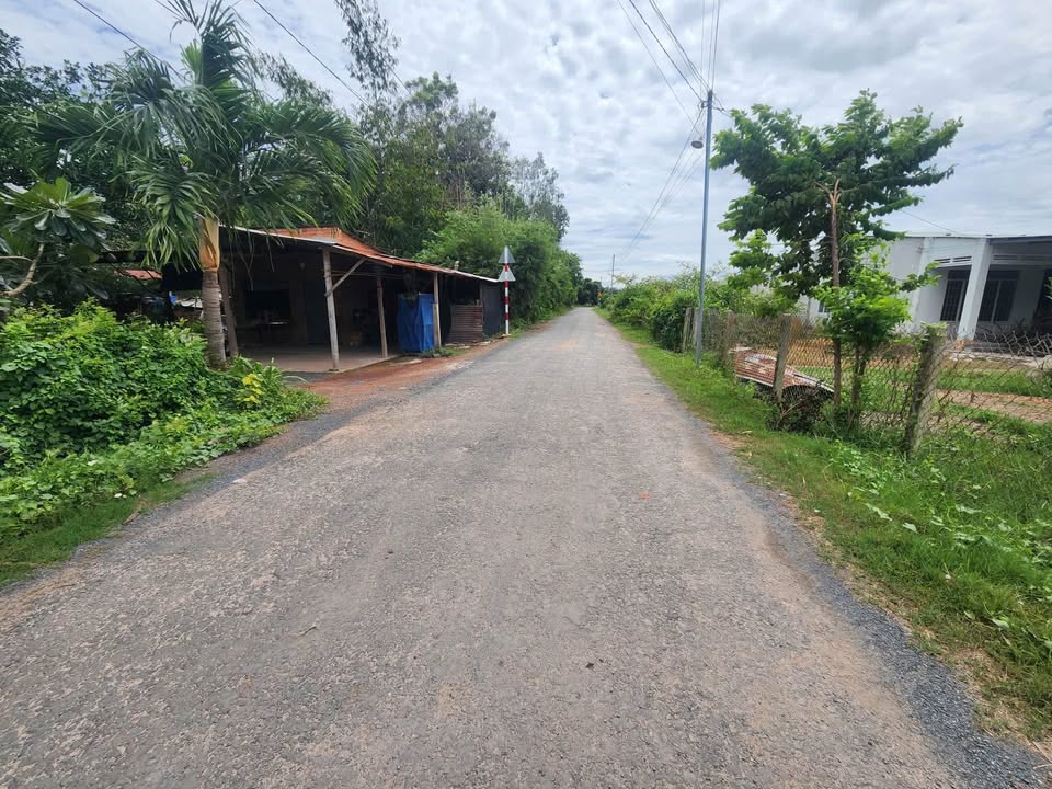 Mảnh đất vườn An Điền, Tây Ninh 2289m² giá 2 tỷ - Sân rộng ô tô thoải mái!